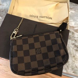 BNWT Louis Vuitton mini pochette